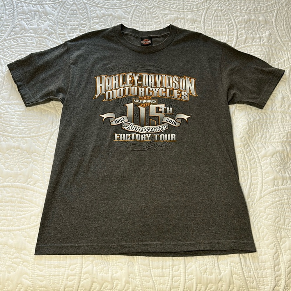 Men’s Harley-Davisdson size large t-shirt